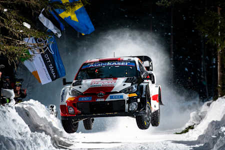Kalle Rovanpera, del equipo Toyota Gazoo Racing, durante el Campeonato del Mundo de Rally de Suecia en Umea, Suecia, el 26 de febrero de 2022.