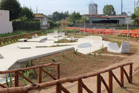 ピエトラサンタの総大理石スケートパーク