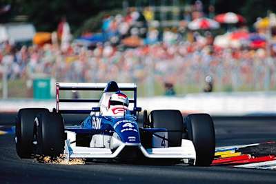 Le pilote français de F1 Jean Alesi est dans les meilleurs pilotes français de Formule 1.