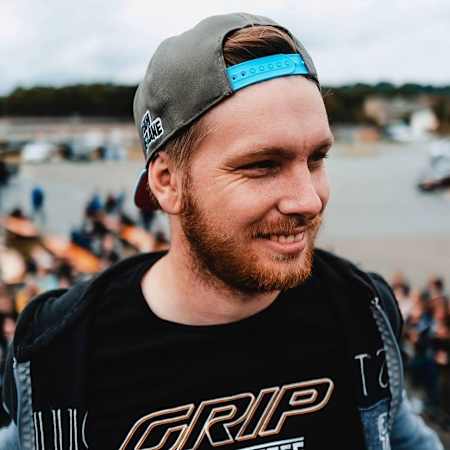 Jan Seyffarth: Rennfahrer, Pro-Gamer und YouTuber