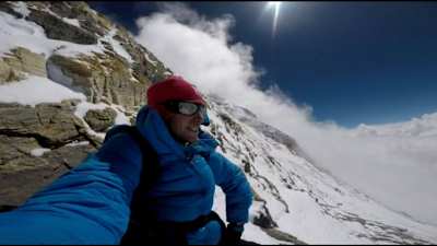 Kilian Jornet se hace un "selfie" en el Everest.