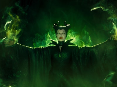 Angelina Jolie interpreta a vilã na adaptação