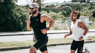 HYROX Elite 15 athlete Alexander Rončević running in training: The Austrian is not afraid to set the pace in HYROX races.