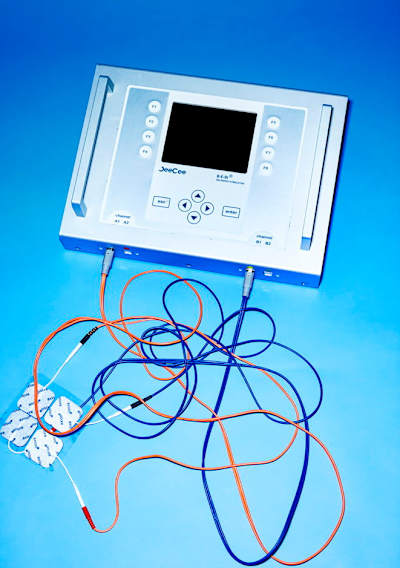 Mikrostromgerät B-E-St von JeeCee, ca. EUR 16.000.