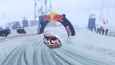 Una captura de pantalla de WRC Generations muestra al campeón del mundo de rallies Kalle Rovanperä en el Rally de Suecia.