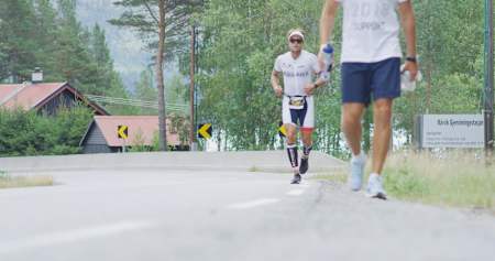 "Bardziej płasko"...