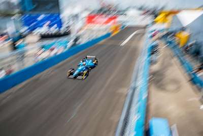 Pierre Gasly durante la carrera de la Fórmula E en la ciudad de Nueva York.