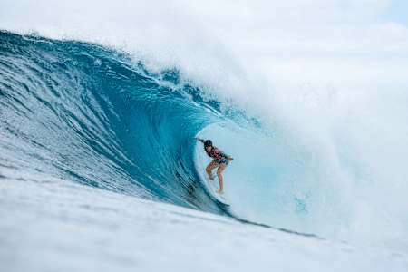 Caitlin Simmers riding the tube at Backdoor at the 2024 Lexus Pipe Pro