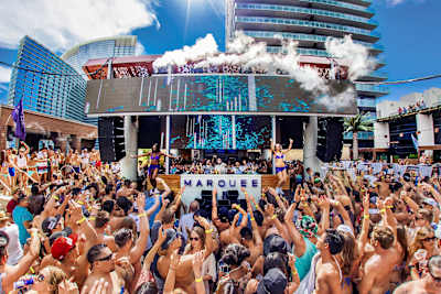 Find the beautiful people—plus resident DJs like Eric D-Lux, Mustard and Bob Moses—at the Marquee Dayclub,