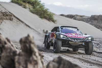 Carlos Sainz (ESP) del Team Peugeot TOTAL durante la undécima etapa del Rally Dakar 2018 entre Belén y Chilecito, Argentina.