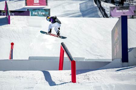 Yuki Kadono effectue les rails au Burton US Open