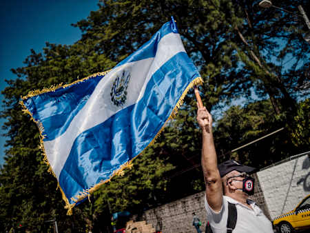 Angst vor Kursschwankungen: Viele der ärmeren Salvadorianer protestieren.