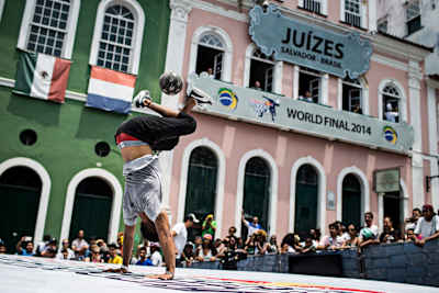 Sebastian Ortiz competes on the Pelourinho
