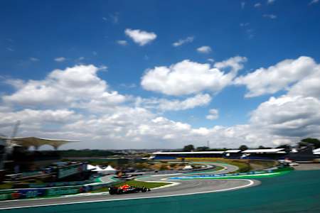 Max Verstappen w akcji na torze Interlagos