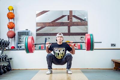 Gee Atherton beim Gewichtheben