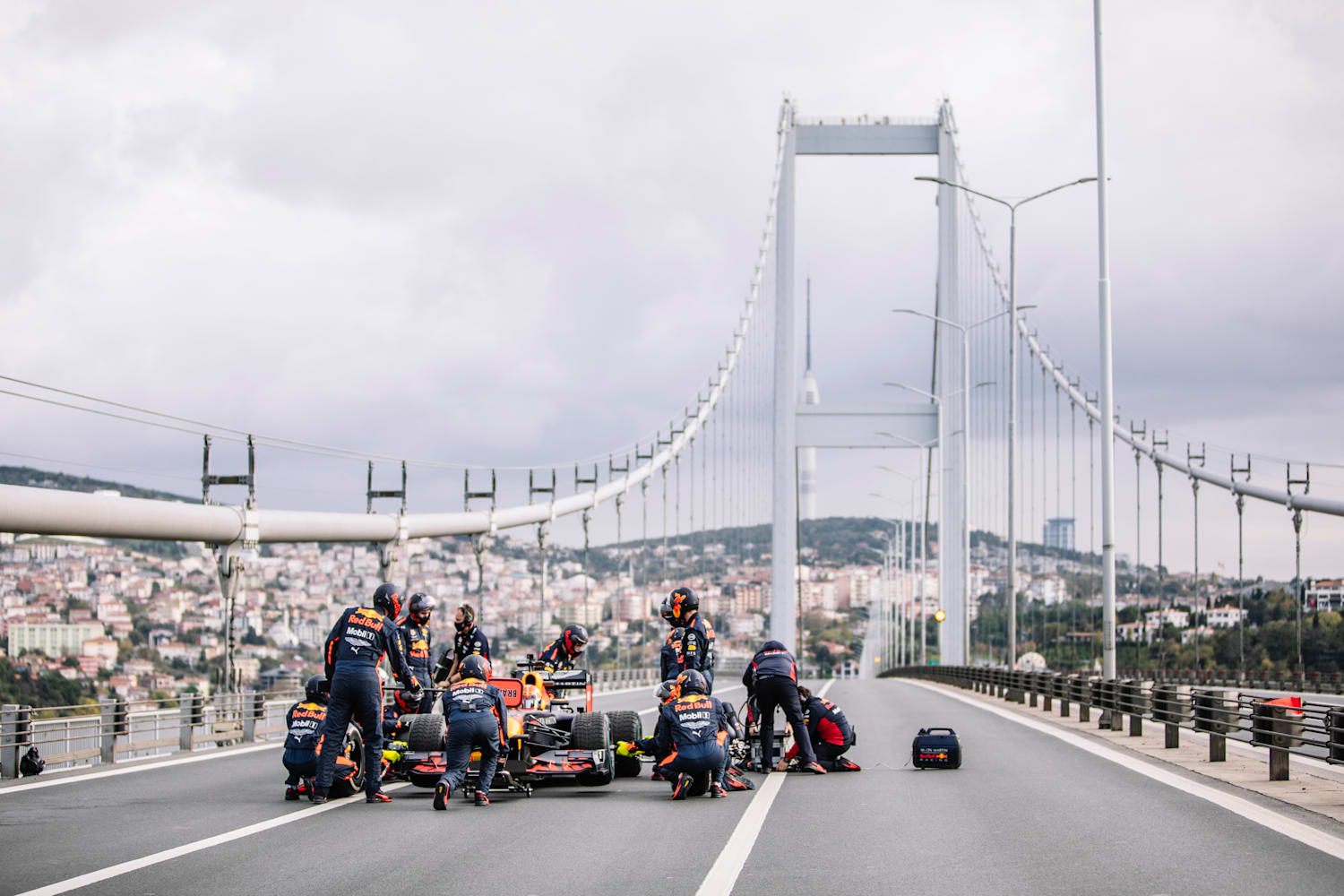F1 Drivers Pierre Gasly Alex Albon Explore Istanbul