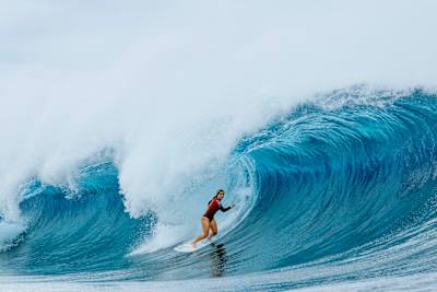Caroline Marks takes the drop at Teahupo'o, Tahiti