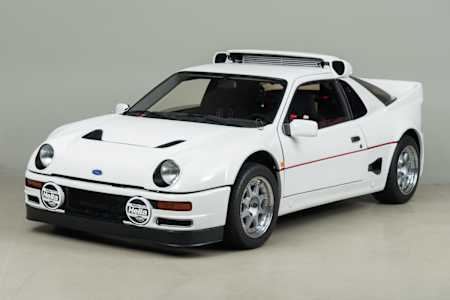 Tres cuartos del Ford RS200 EVO de Canepa, WRC.