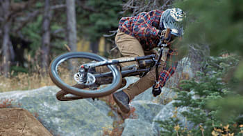 Rhythm : Ryan "R-Dogg" Howard en VTT sur la piste de Bas van Steenbergen.