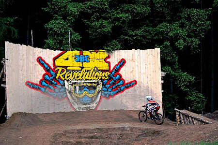 Závod světové 4X série na horských kolech poprvé v Česku pod názvem JBC 4X Revelations, 2013