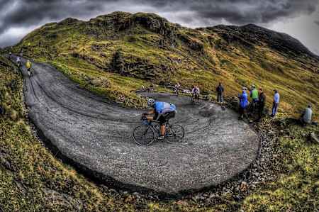 En ond stigning i Hardknott passet