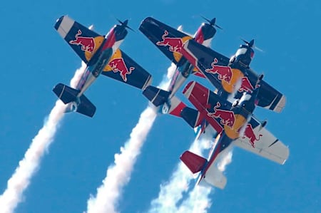 Tschechische Präzision: Flying Bulls mit vier Extreme Air XA42.