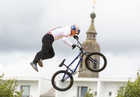 Kieran Reilly performs at the UCI World Championships in Glasgow, Scotland on August 7, 2023. 