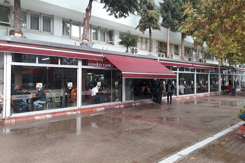 Izmir Deki En Iyi Ogrenci Mekanlari Redbull Com