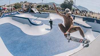 Le skateboarder Danny Leon a terminé deuxième de la compétition de skate bowl Red Bull Bowl Rippers 2016 dans le bowl du Prado à Marseille.