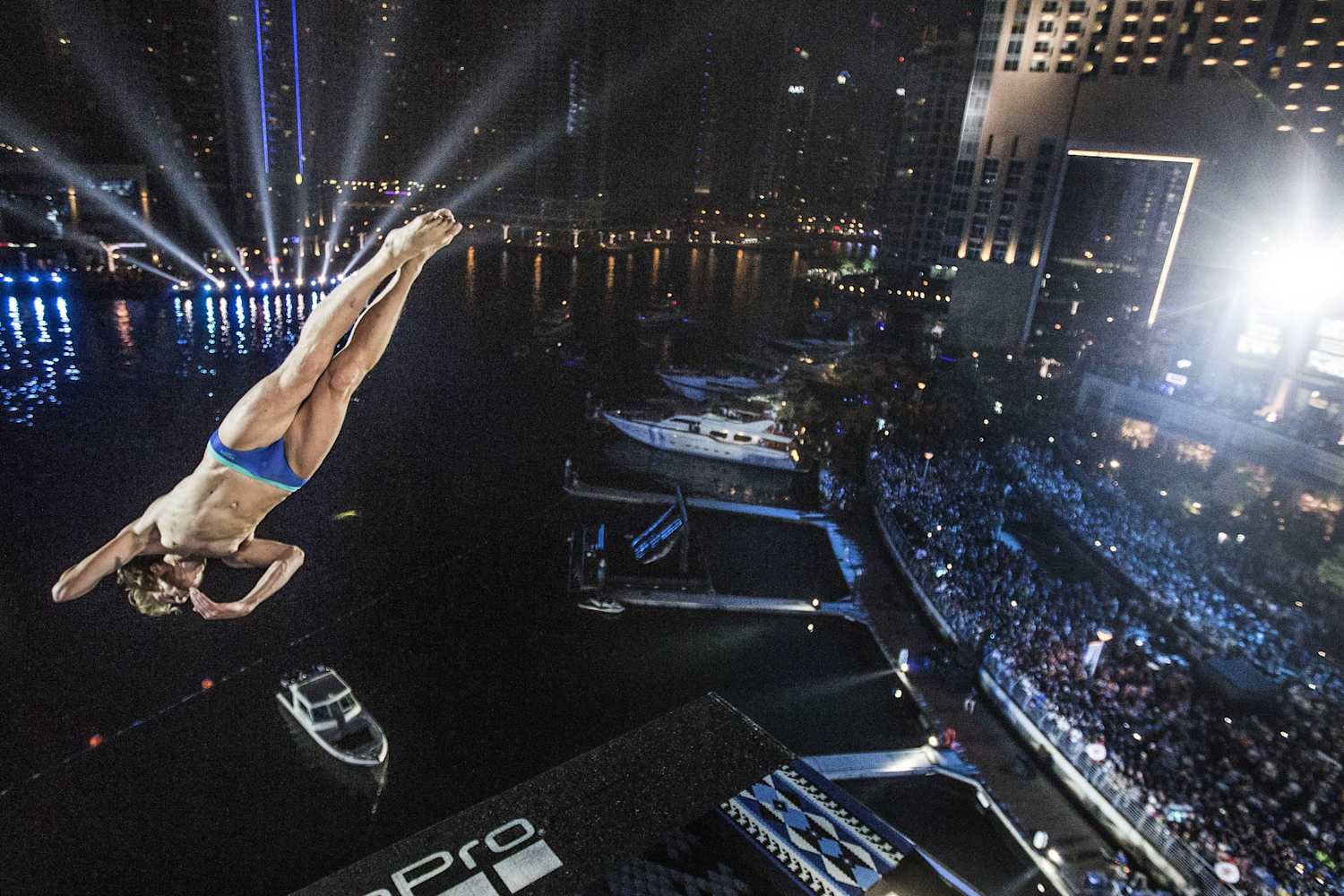 Skokan Navrátil 4. v sérii sérii Red Bull Cliff Diving