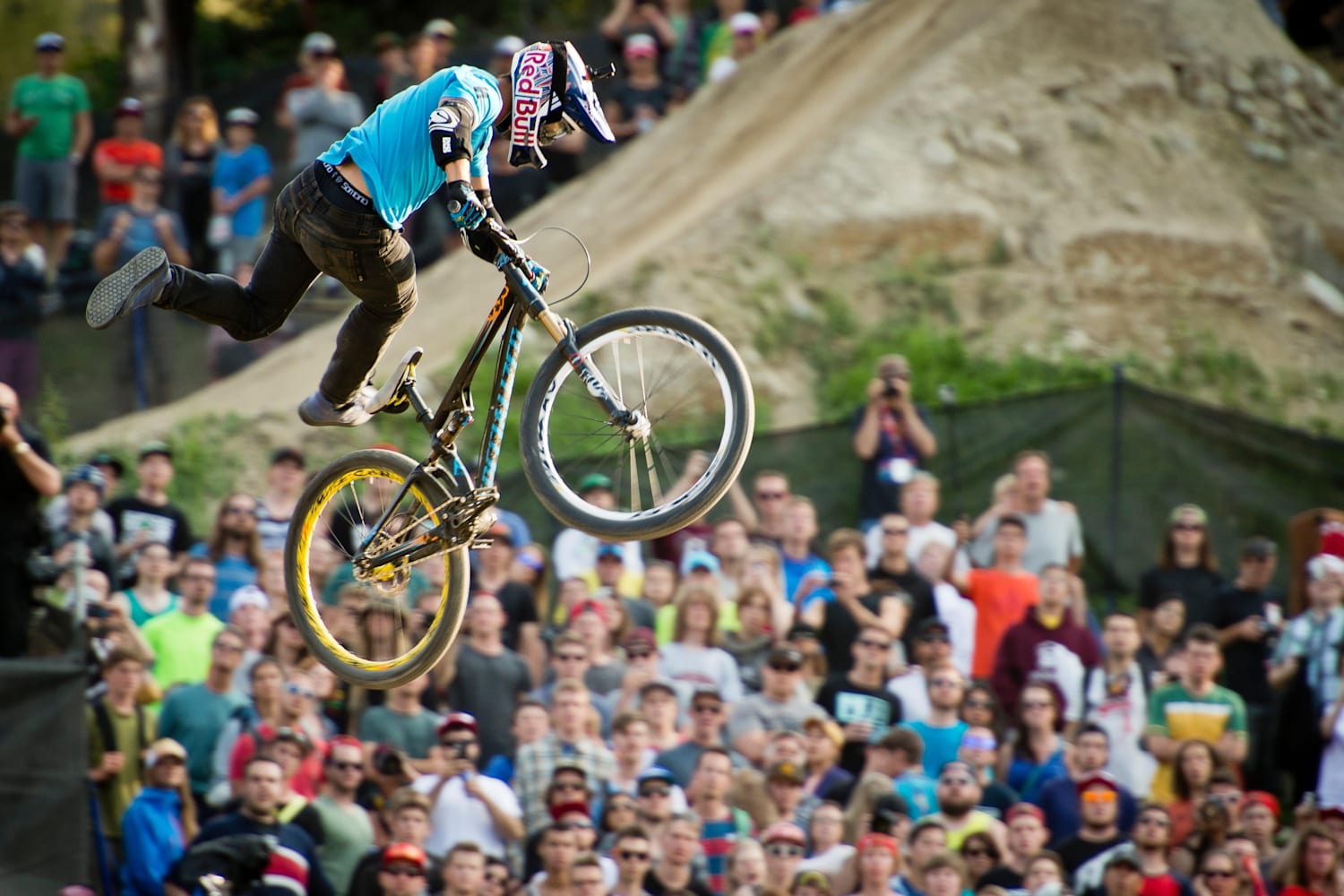 Red Bull Joyride 2015 se liga nesta pista!