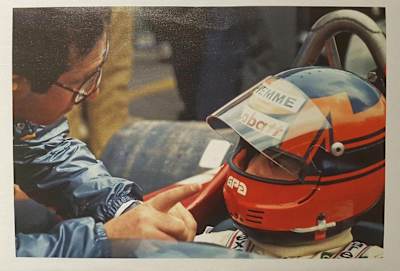 Gilles Villeneuve con l'ing. Forghieri a Zolder nel 1982