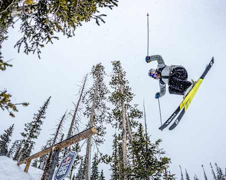 Hunter Henderson beim Red Bull Cascade 2023 in Winter Park, CO.
