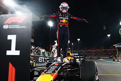 Max Verstappen győzött a 2025-ös szezon utolsó futamán