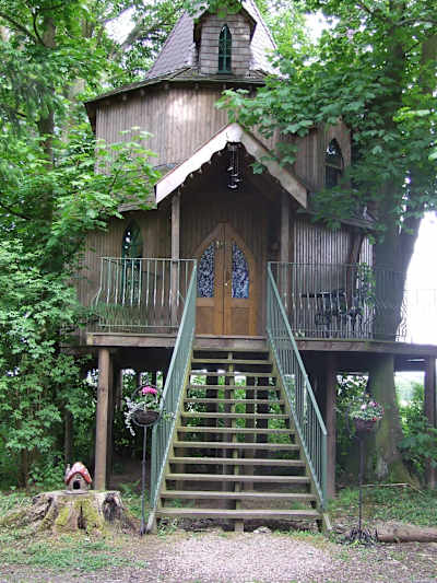 Get fully into the medieval vibe with falconry and horse-riding on site