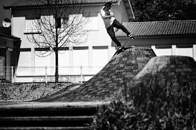 Julien Bechet – Pivot to Fakie Julien Bechet – Pivot to Fakie