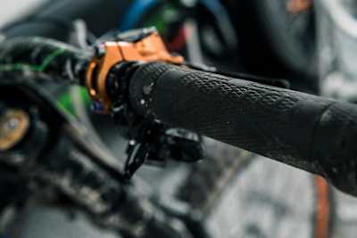 Hope Lock-On grips