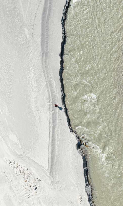 The river was an almost impossible barrier