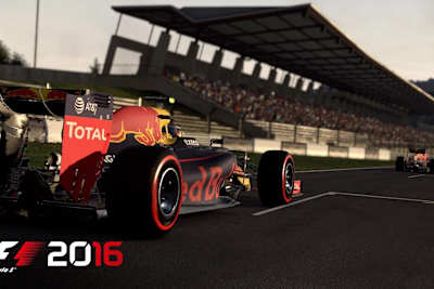 Um carro de corrida da Red Bull voando pela principal reta da pista Red Bull Ring