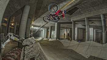 Dawid Godziek - invert