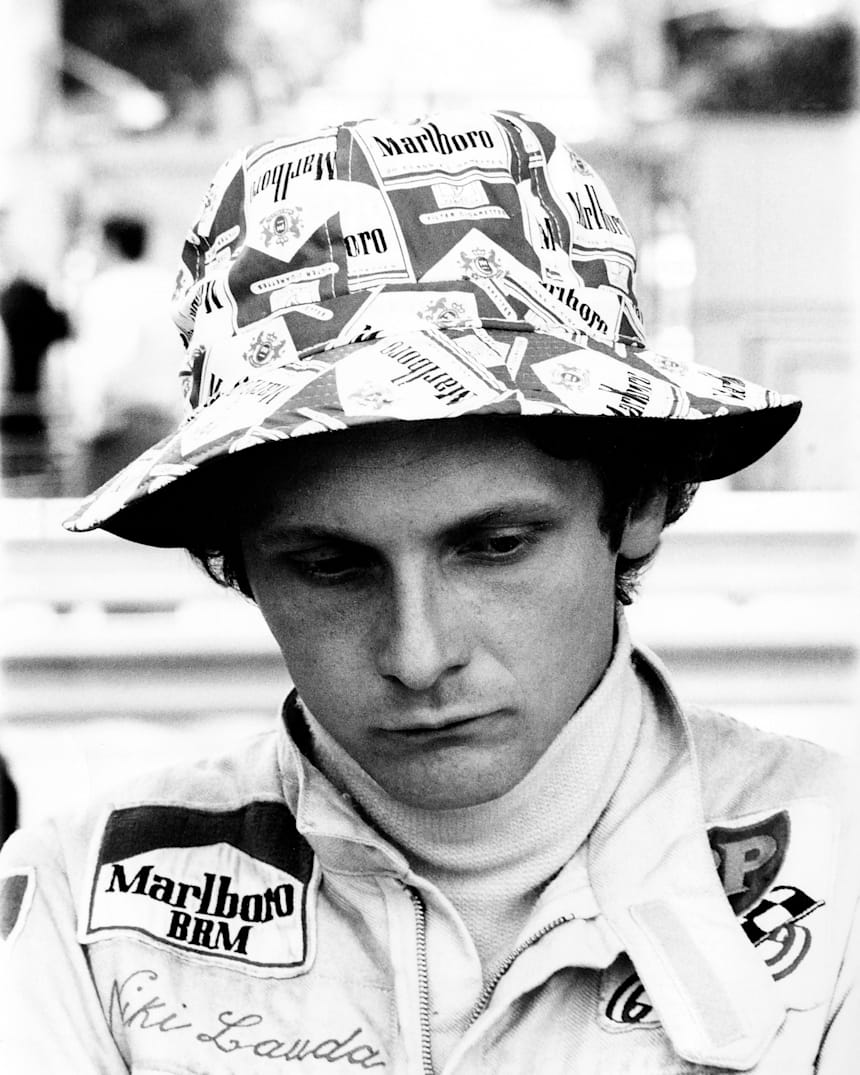 marlboro bucket hat