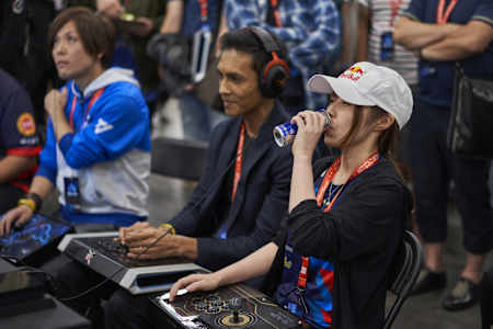 Tekken-Profi Kana 'Tanukana' Tani auf dem Evo 2019 im Mandalay Bay Convention Centre in Las Vegas. Wir stellen euch die besten Koop-Spiele für Paare vor.
