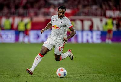 Ridle Baku RB Leipzig en action lors d'un match de football.