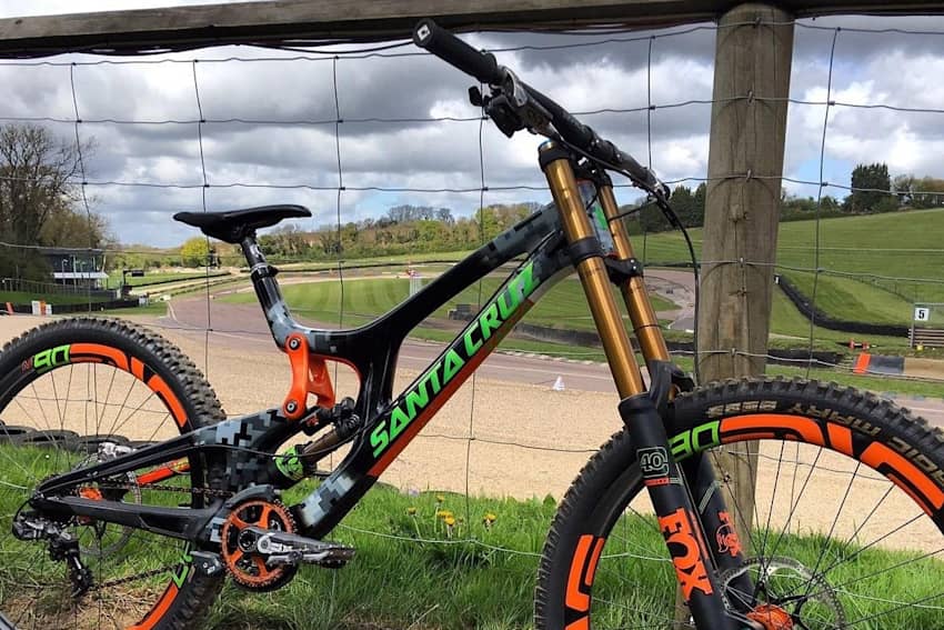 Santa cruz v10 custom paint clearance