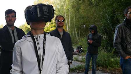 En France, le plus important groupe dédié à la course de drones est French FPV250 Racer.