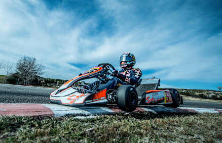 Sainz usa i kart per allenare il fisico e i riflessi