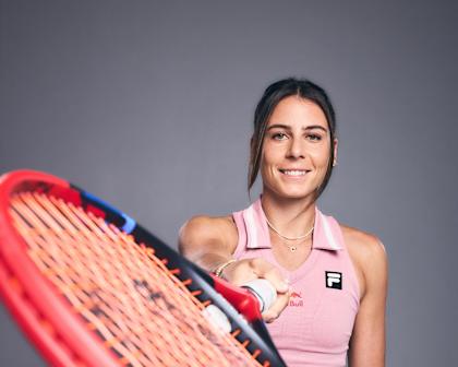 Emma Navarro posiert für ein Porträt in Santa Monica, Los Angeles, USA am 2. April 2025. 