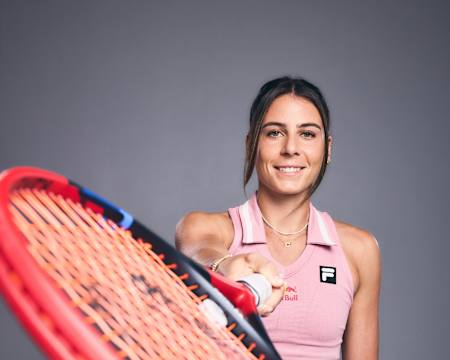 Emma Navarro posiert für ein Porträt in Santa Monica, Los Angeles, USA am 2. April 2025. 