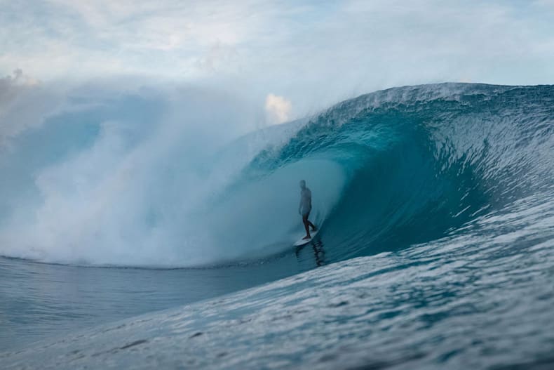 Teahupo O Sessions Tahiti Big Wave Surfing Video Game of thrones star iwan rheon tells grimmy about the time kit harington whacked him in the face with a shield (and chats. teahupo o sessions tahiti big wave