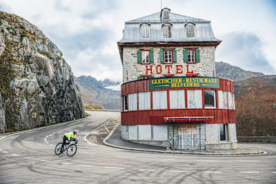 Die wohl berühmteste Biegung der Schweiz liegt am Furkapass.